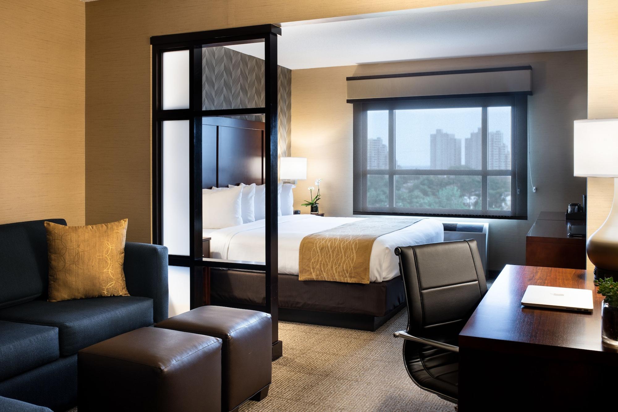 Comfort Inn & Suites Logan International Airport Ривиър Екстериор снимка