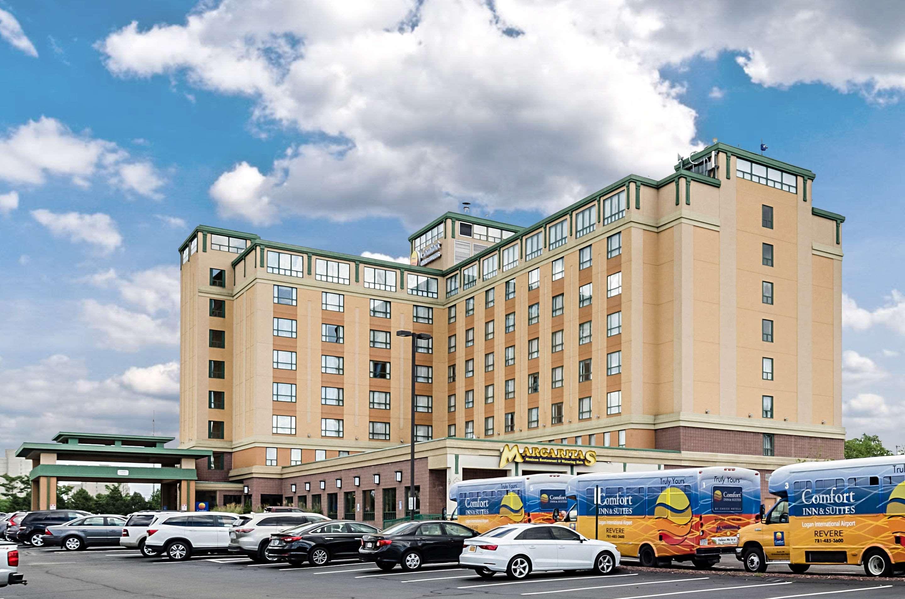 Comfort Inn & Suites Logan International Airport Ривиър Екстериор снимка